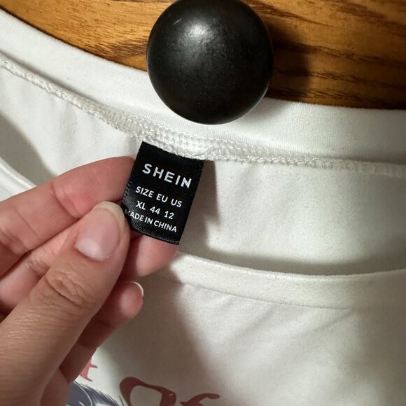 I'm a Delight Opossum T-shirt | White with Pink Lettering | Size XL | NWOT - Picture 4 of 5